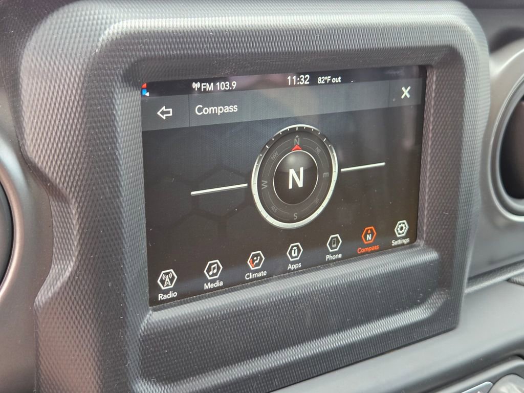 Used 2022 Jeep Wrangler Unlimited Sport AWD/4WD image 21