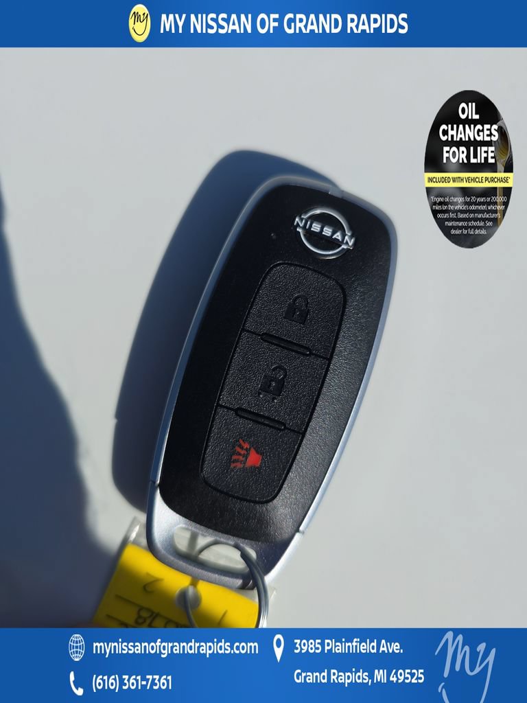 Used 2023 Nissan Rogue S AWD/4WD image 36