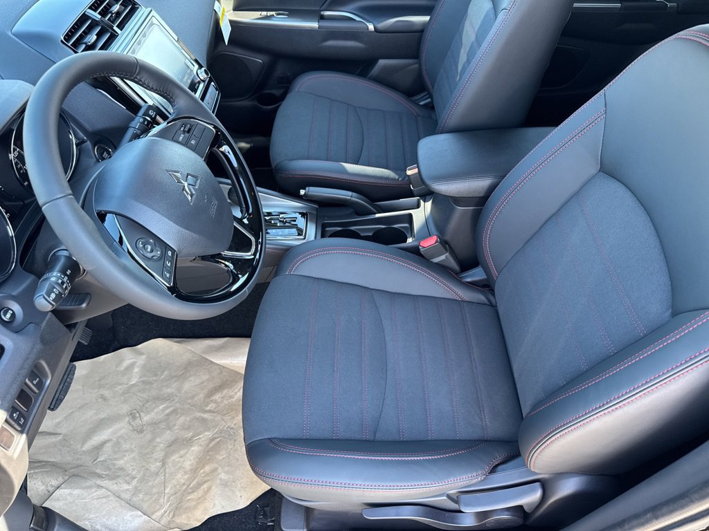 New 2027 Mitsubishi Outlander Sport SE FWD image 21