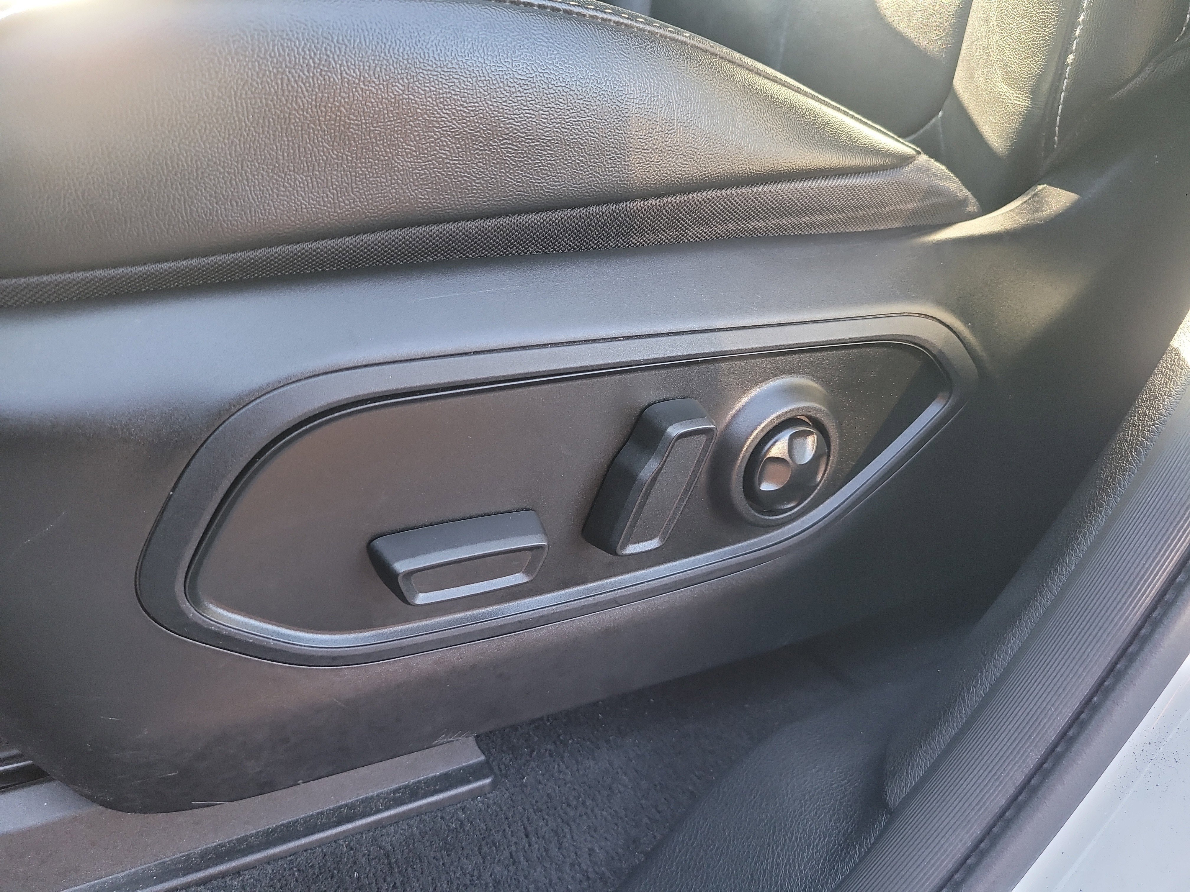 Used 2021 Jeep Grand Cherokee L Limited RWD image 19