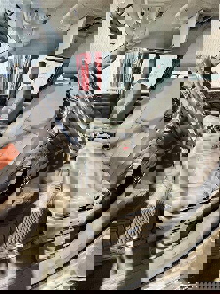 Used 2013 Chrysler Town & Country Touring FWD image 11