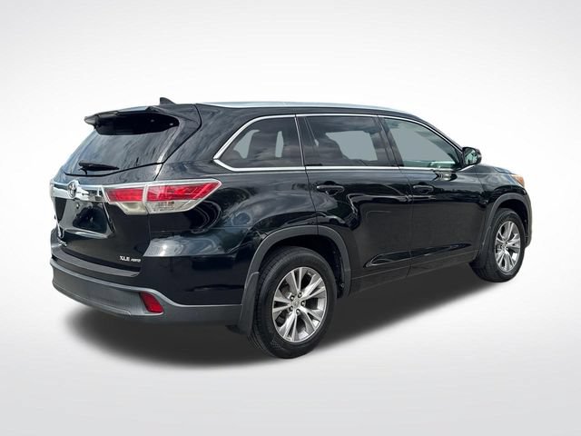 Used 2015 Toyota Highlander XLE AWD/4WD image 6