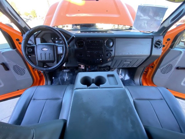 Used 2013 Ford F550 Full Dump and Plows w/ Payload Upgrade Pkg image 24