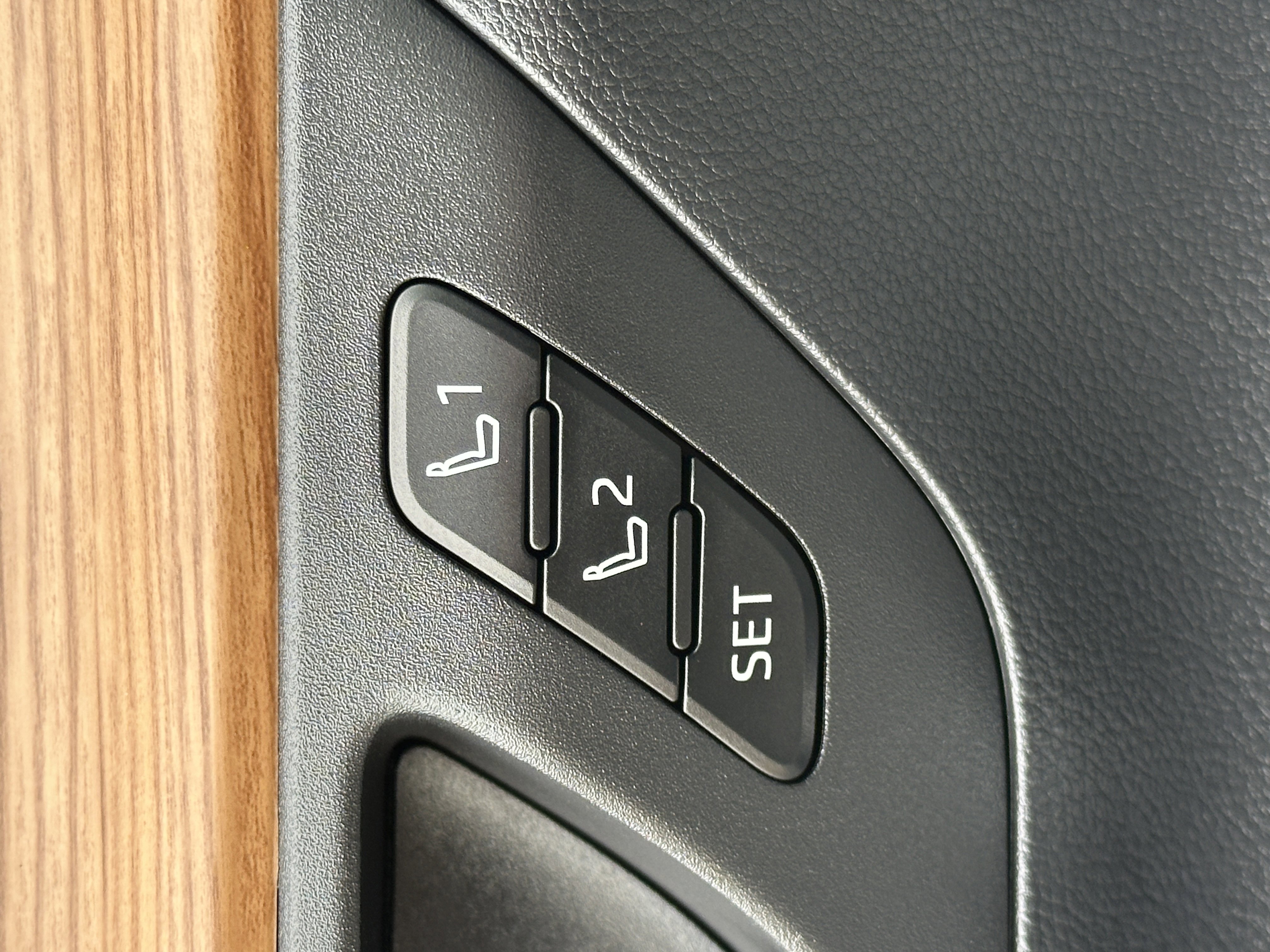 Used 2025 Toyota Grand Highlander AWD image 51