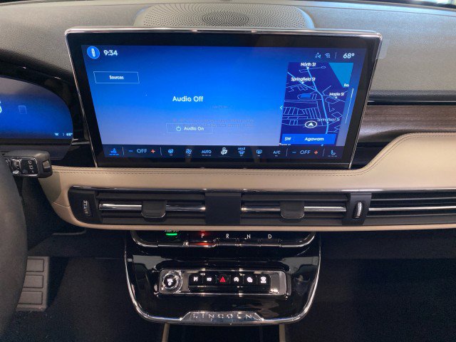 New 2025 Lincoln Corsair Reserve w/ Jet Appearance Package image 22