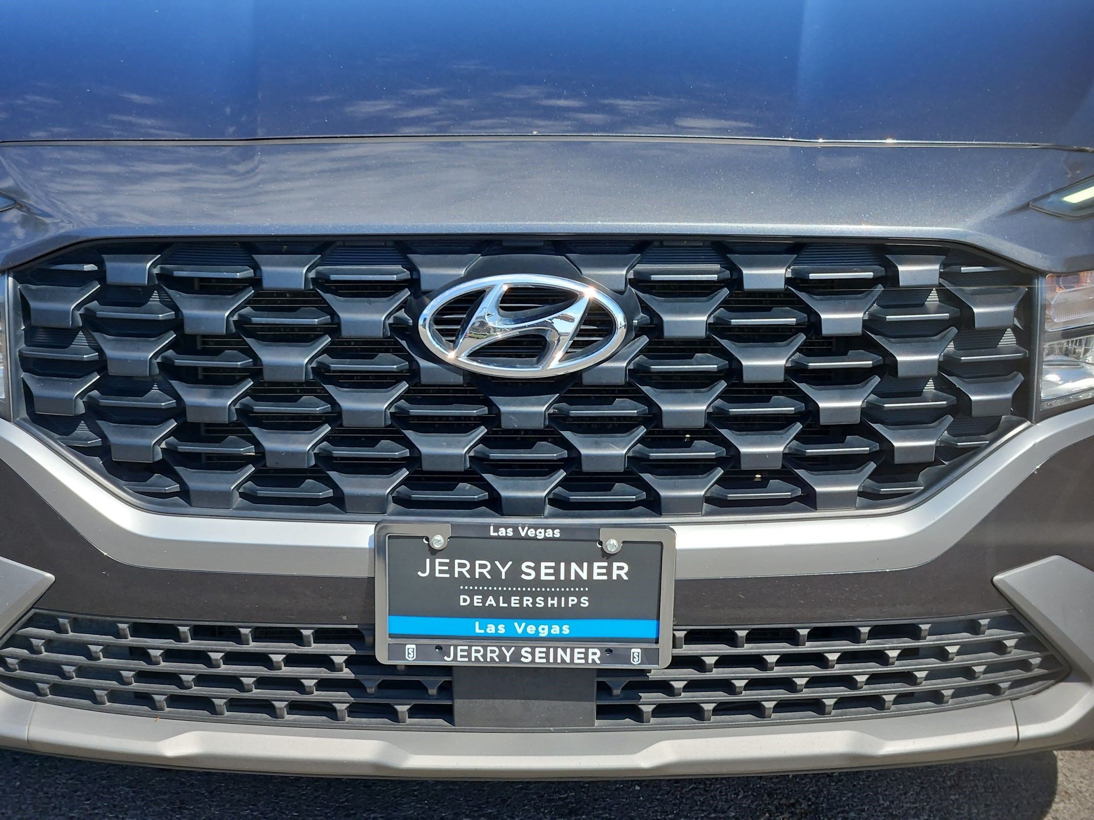 Used 2023 Hyundai Santa Fe SEL w/ Winter Weather Package AWD/4WD image 9