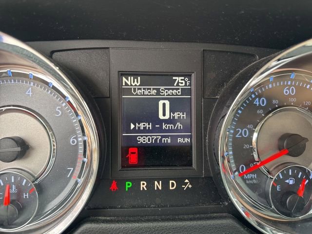 Used 2015 Chrysler Town & Country Touring image 15