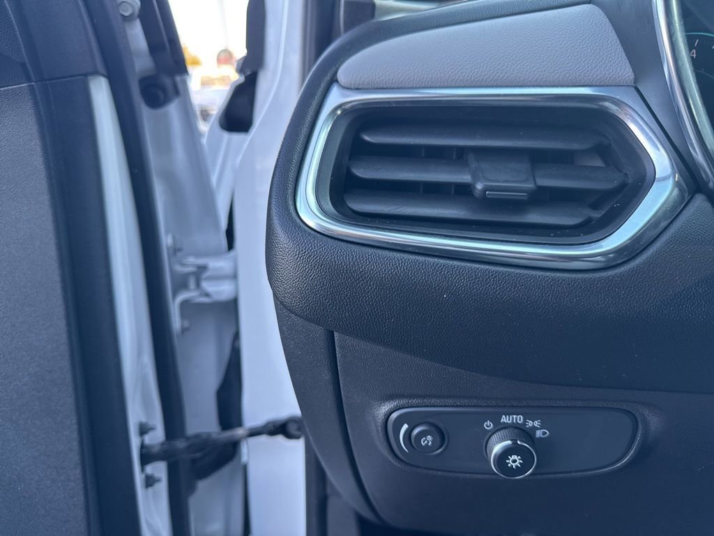 Used 2024 Chevrolet Equinox LT image 12