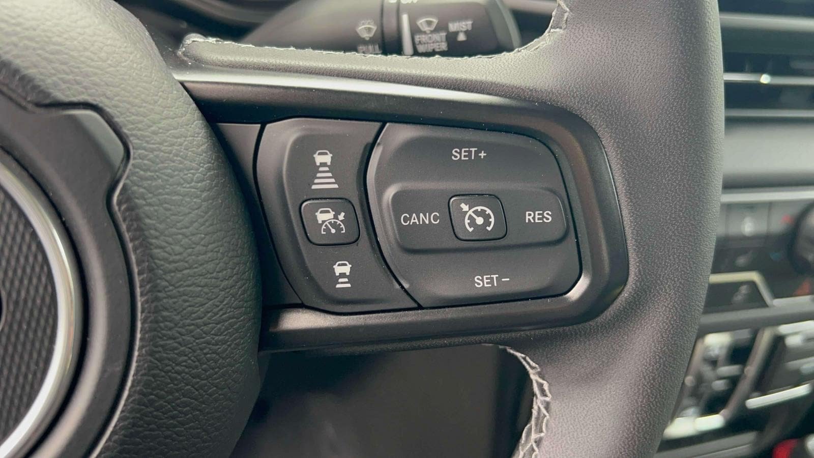 Used 2025 Jeep Gladiator Sport AWD/4WD image 20
