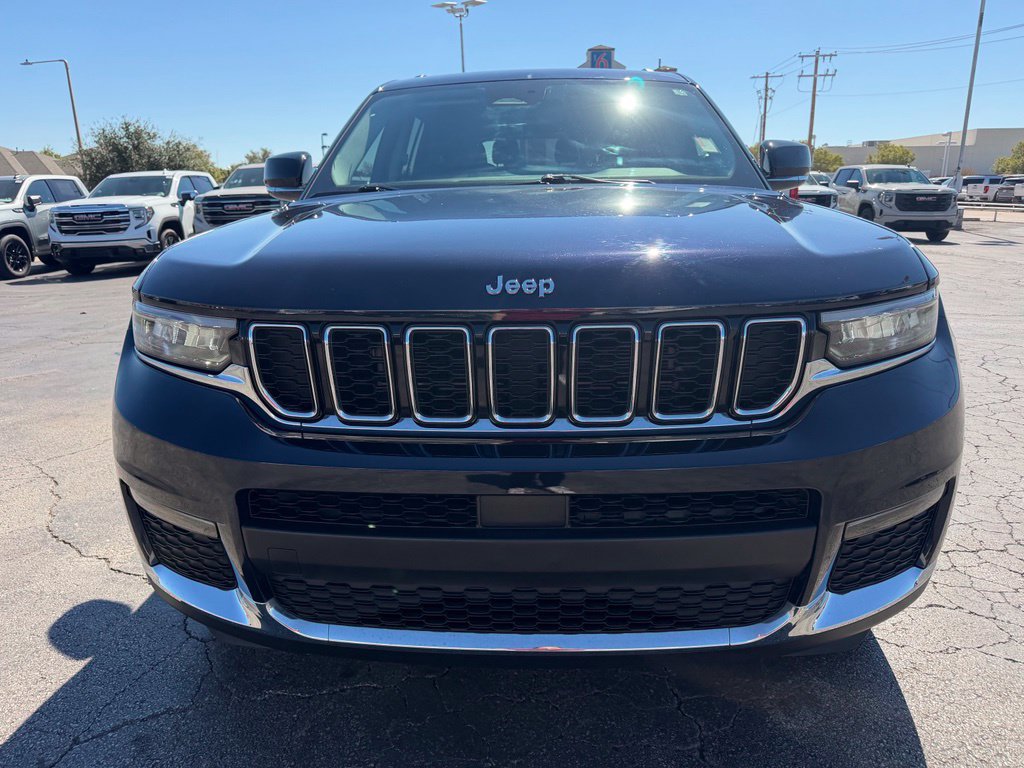 Used 2023 Jeep Grand Cherokee L Limited AWD/4WD image 8