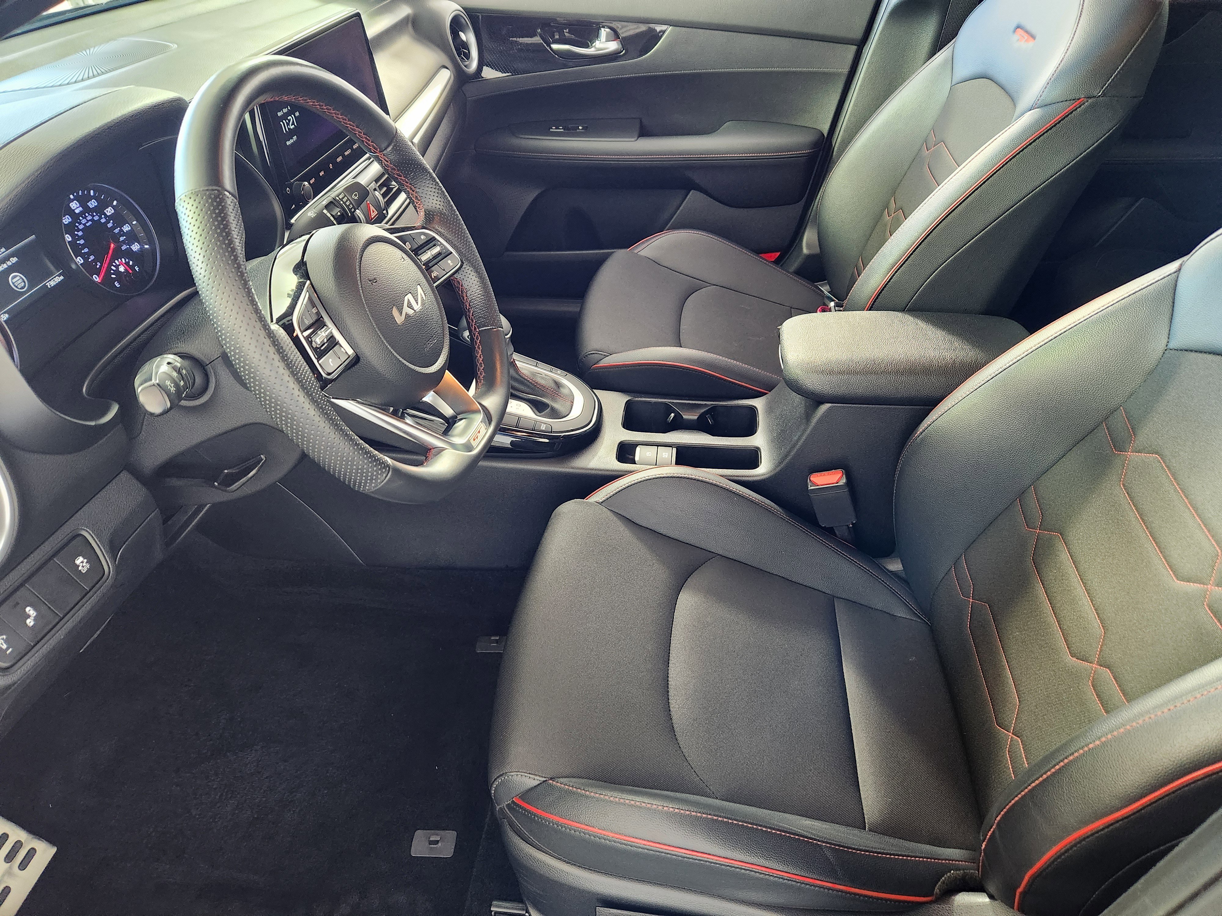 Used 2023 Kia Forte GT image 11