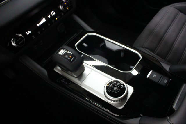 New 2026 Mitsubishi Outlander LE FWD image 10