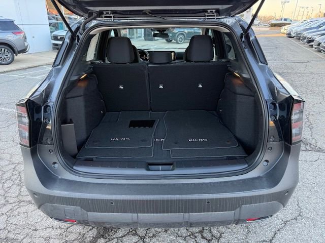 Used 2026 Nissan Kicks SV image 31