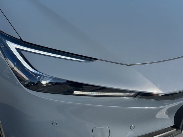 Used 2024 Toyota Prius LE image 5