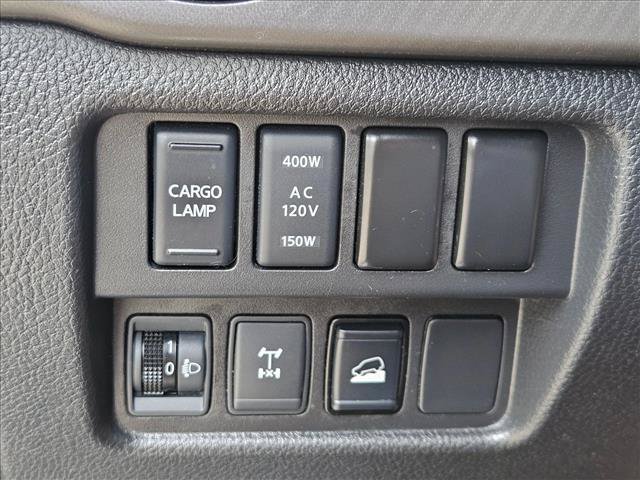 Used 2021 Nissan Titan PRO-4X w/ Pro-4x Convenience Package AWD/4WD image 8