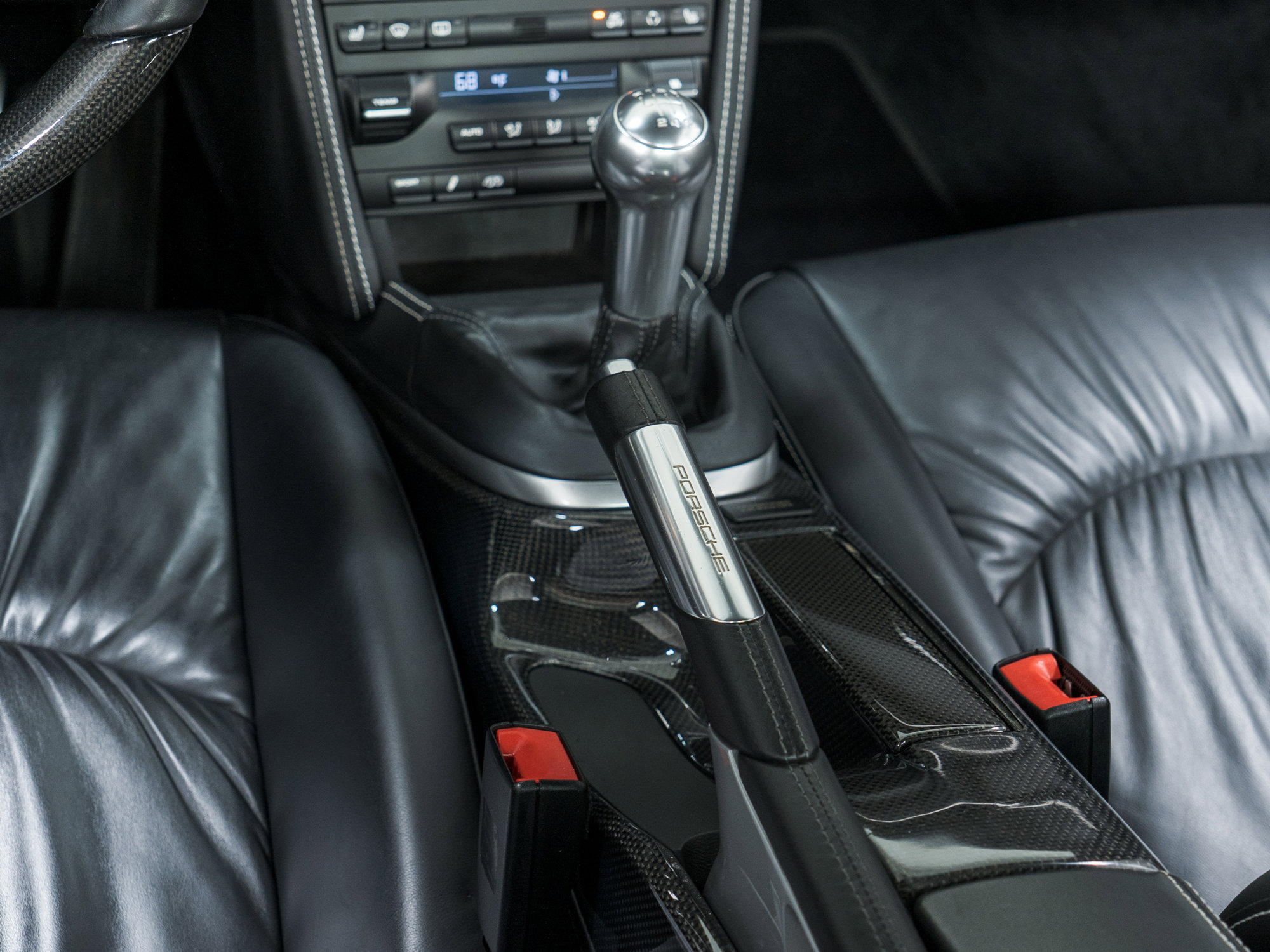 Used 2010 Porsche 911 Carrera 4S image 24