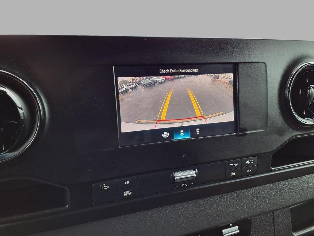 Used 2024 Mercedes-Benz Sprinter 2500 image 6