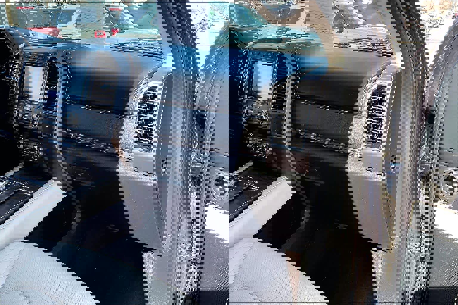 Used 2021 Ford Expedition Platinum image 19