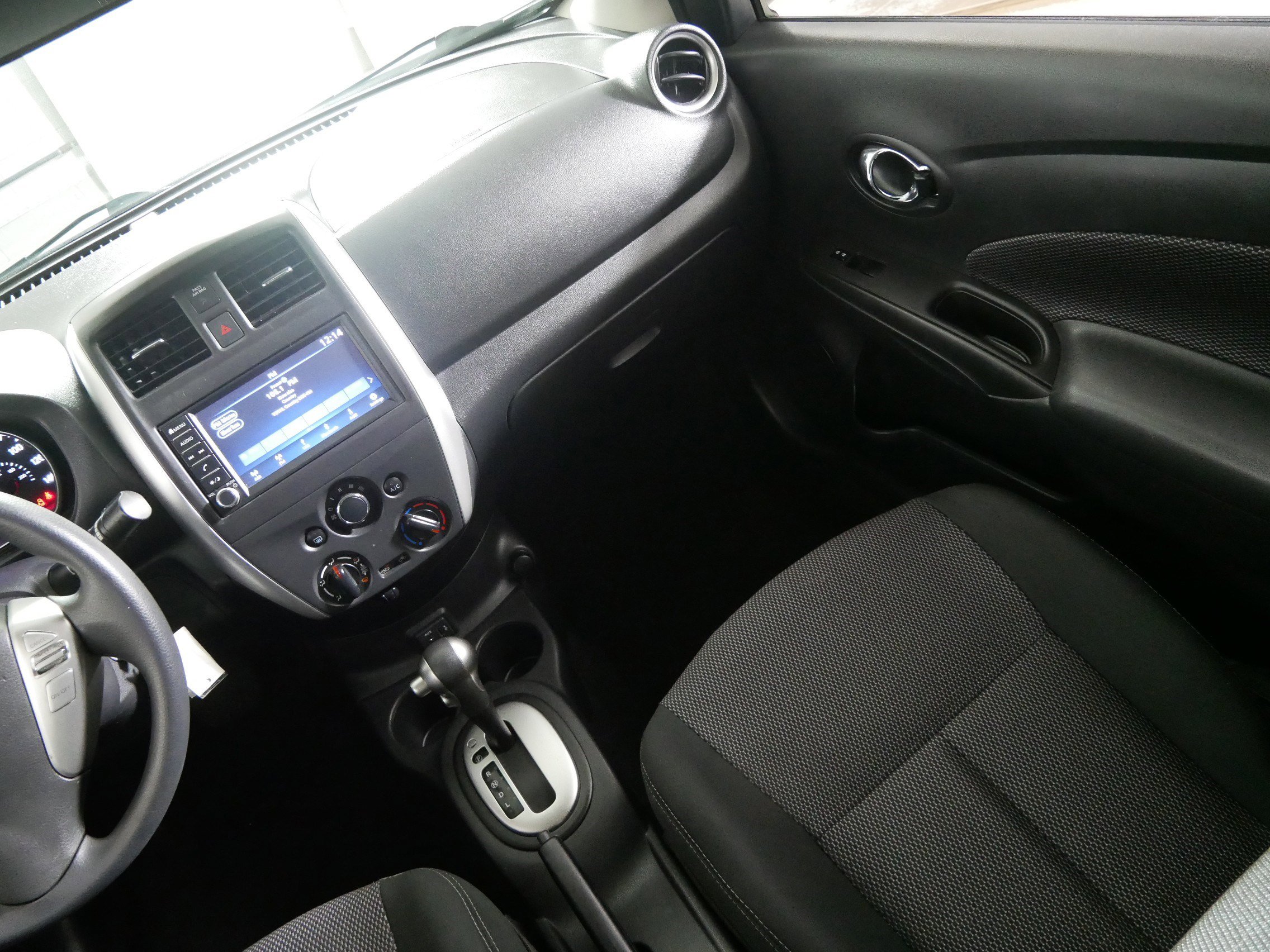 Used 2019 Nissan Versa SV image 11