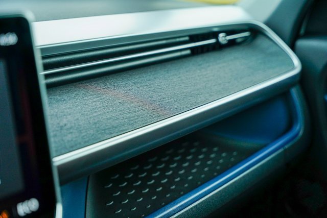 New 2025 Volkswagen ID. Buzz Pro S image 18