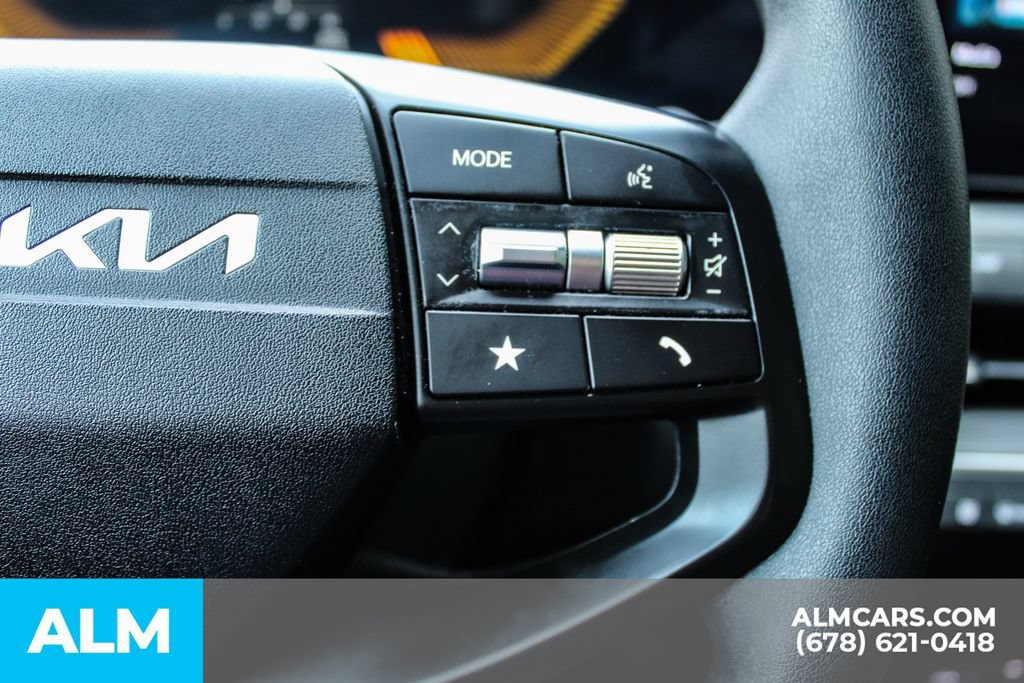 Used 2025 Kia K4 FWD image 24