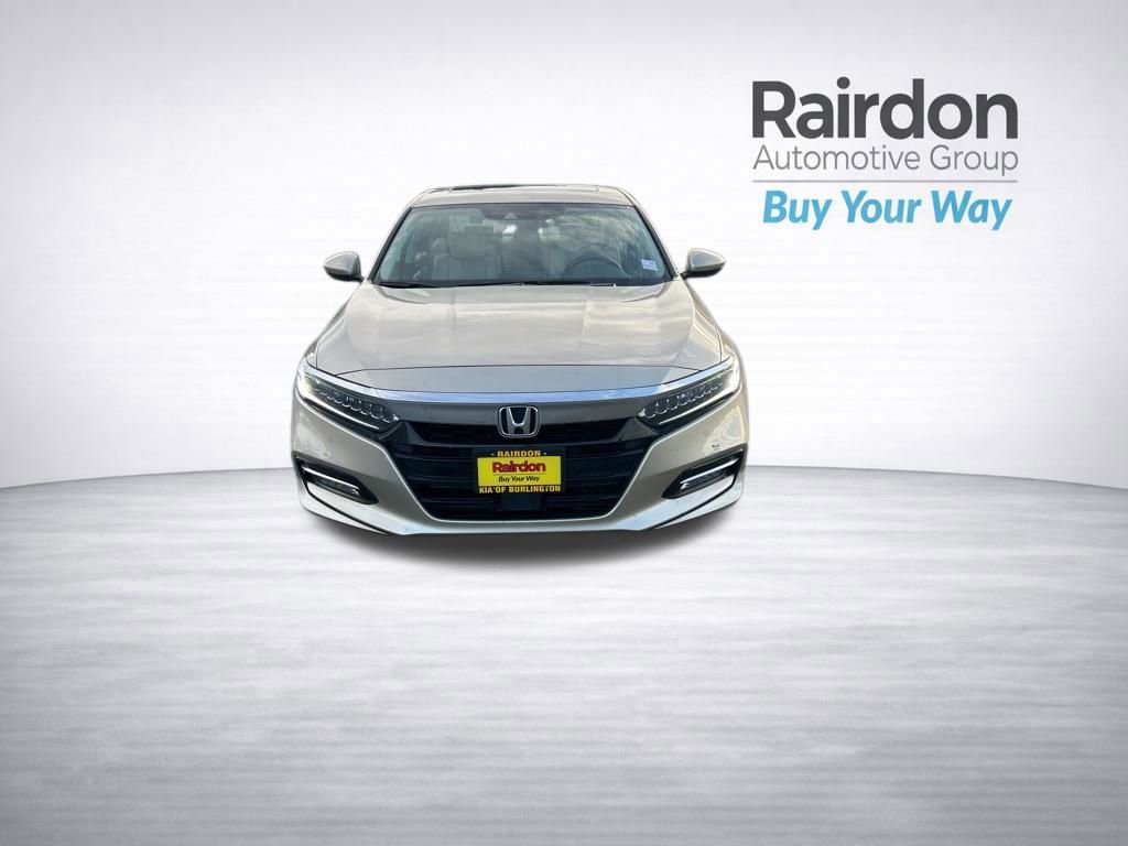 Used 2019 Honda Accord Touring image 2