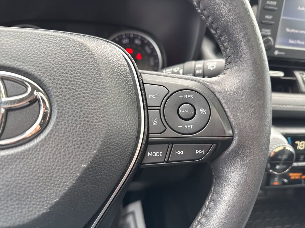 Used 2022 Toyota RAV4 XLE Premium image 26