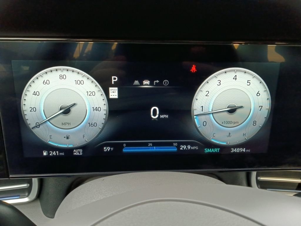Used 2025 Hyundai Elantra SEL FWD image 2
