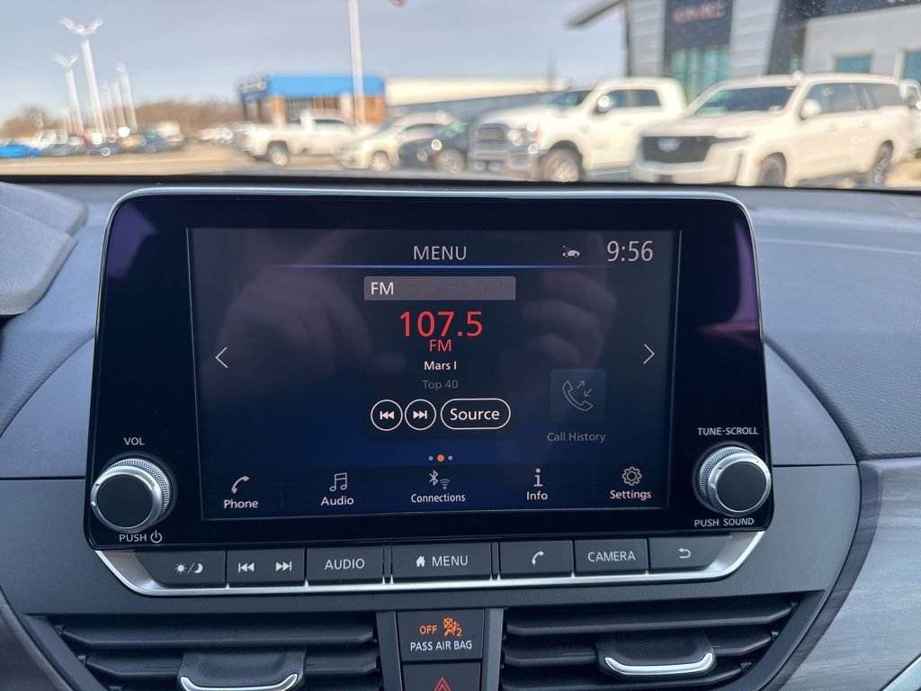 Used 2025 Nissan Altima 2.5 SV image 17