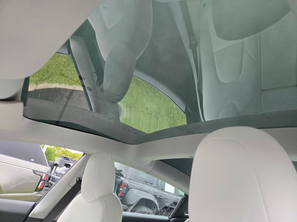 Used 2022 Tesla Model 3 Long Range AWD/4WD image 16