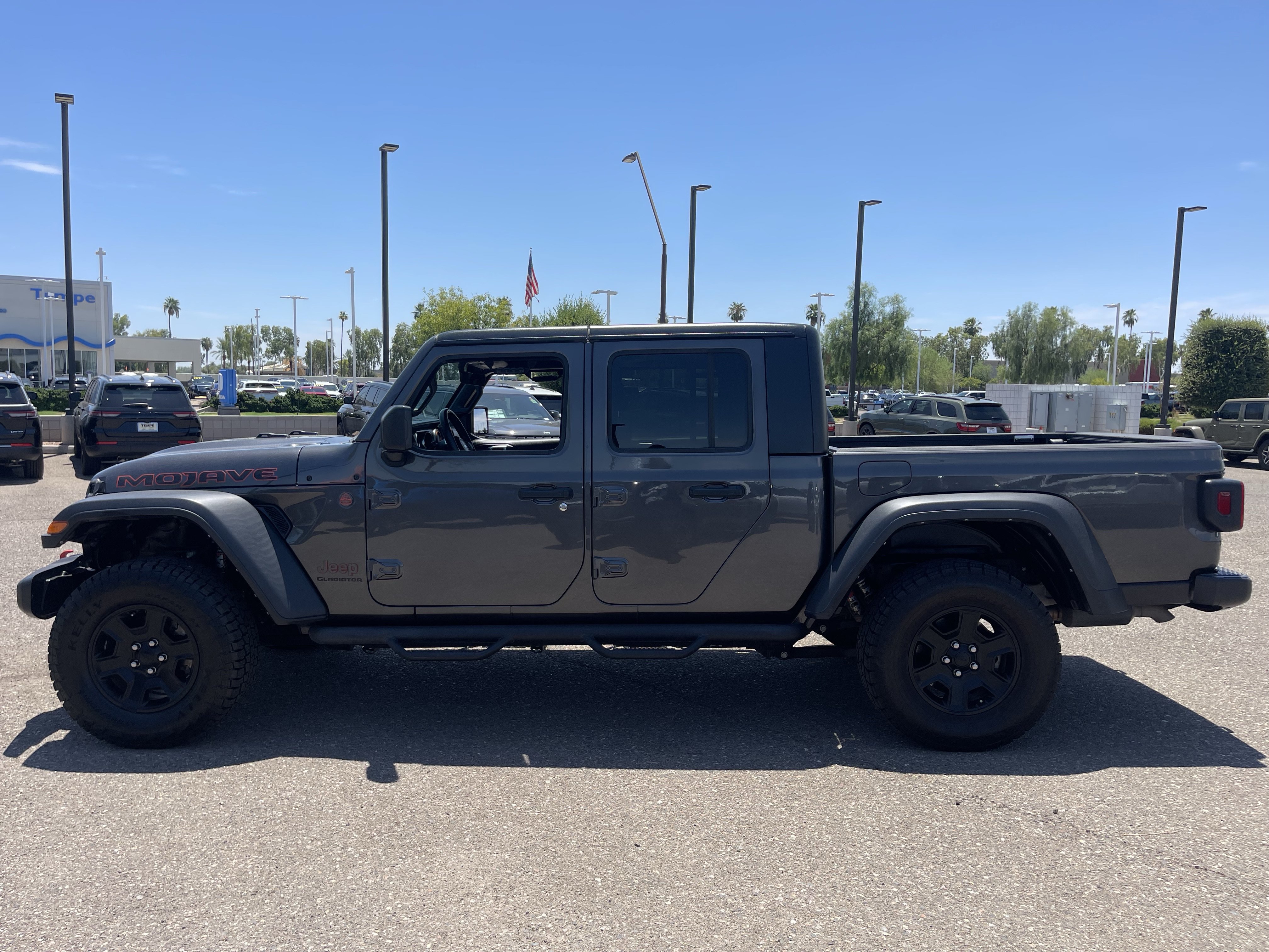 Used 2021 Jeep Gladiator Mojave AWD/4WD image 3