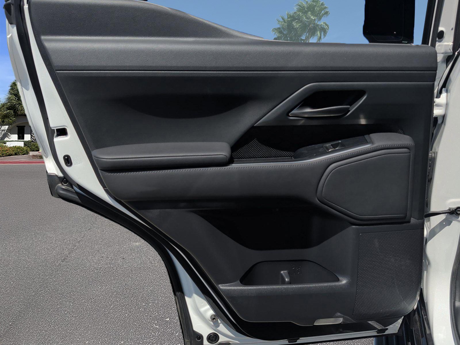 Used 2024 Lexus GX 550 w/ Accessory Package (Z1) image 24