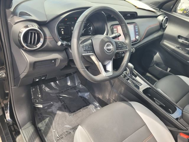 Used 2024 Nissan Kicks SR w/ SR Premium Package FWD image 12