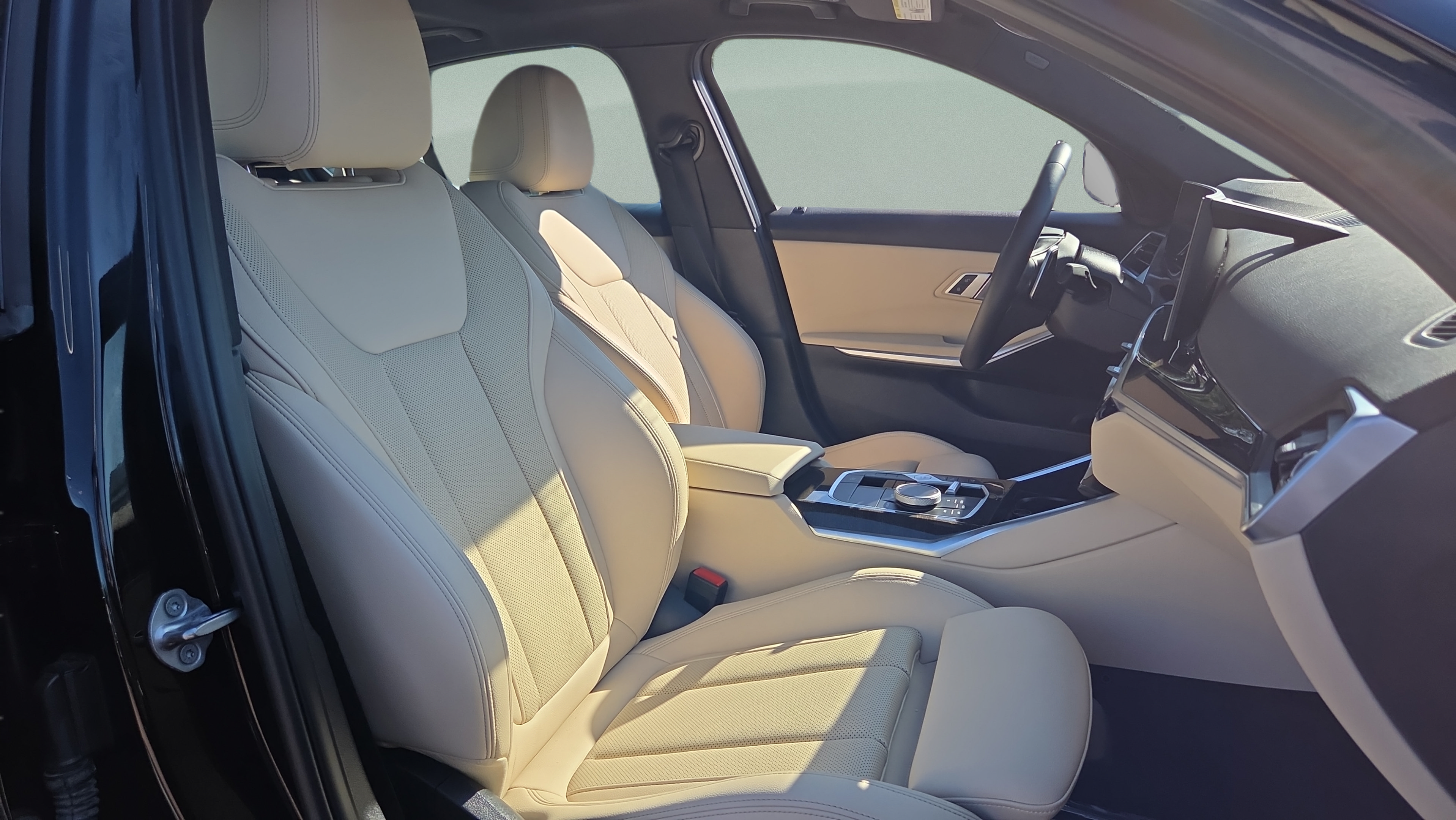 Used 2023 BMW 330e w/ Driving Assistance Package RWD image 15