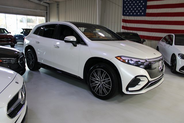 Used 2023 Mercedes-Benz EQS 580 4MATIC SUV image 45