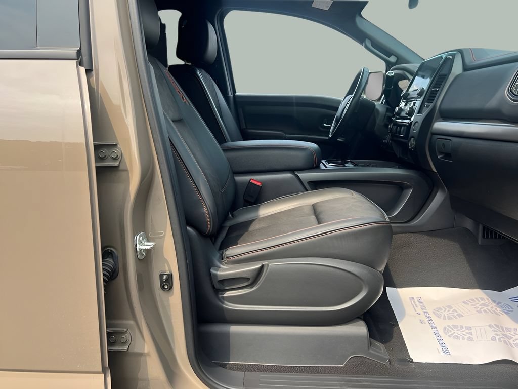 Used 2020 Nissan Titan PRO-4X AWD/4WD image 38