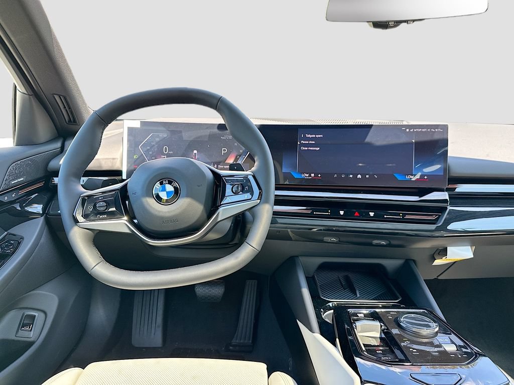 Used 2026 BMW 530i xDrive w/ Premium Package AWD/4WD image 24