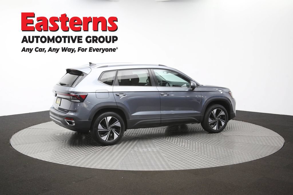 Used 2025 Volkswagen Taos SE AWD/4WD image 41