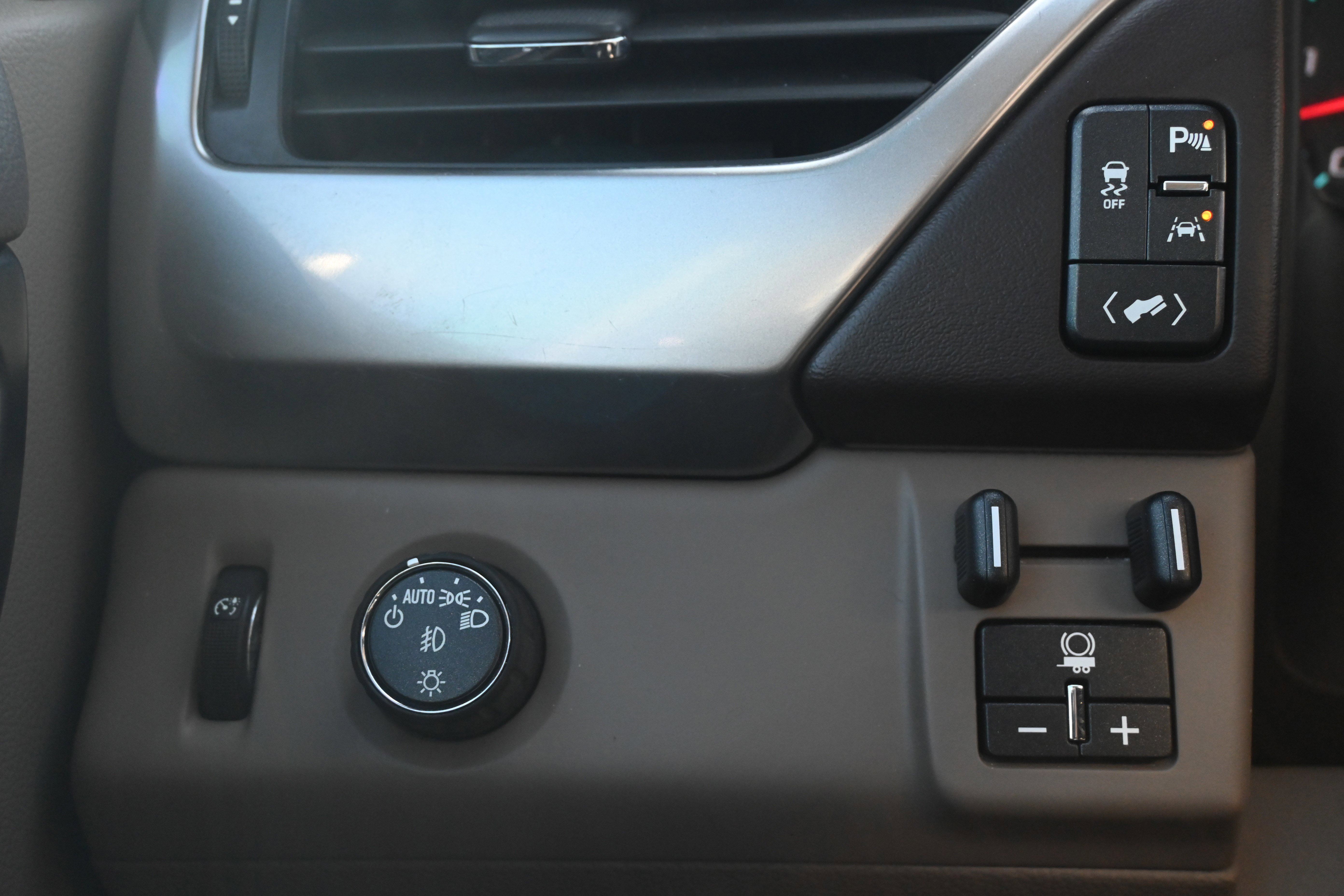 Used 2019 Chevrolet Tahoe LT image 30