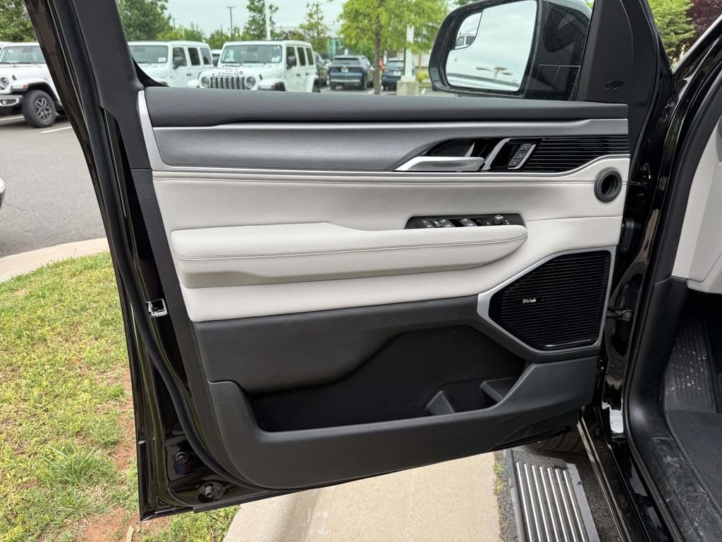 New 2026 Jeep Grand Wagoneer Limited AWD/4WD image 31