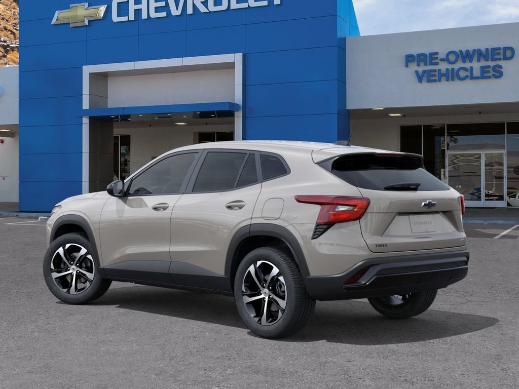 New 2026 Chevrolet Trax RS w/ Sunroof Package FWD image 3