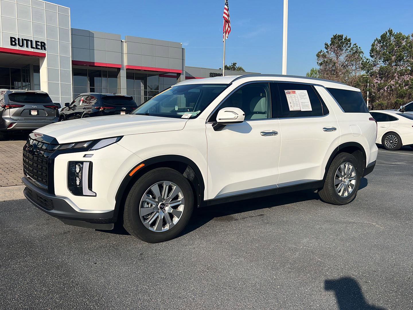 Used 2025 Hyundai Palisade SEL image 2