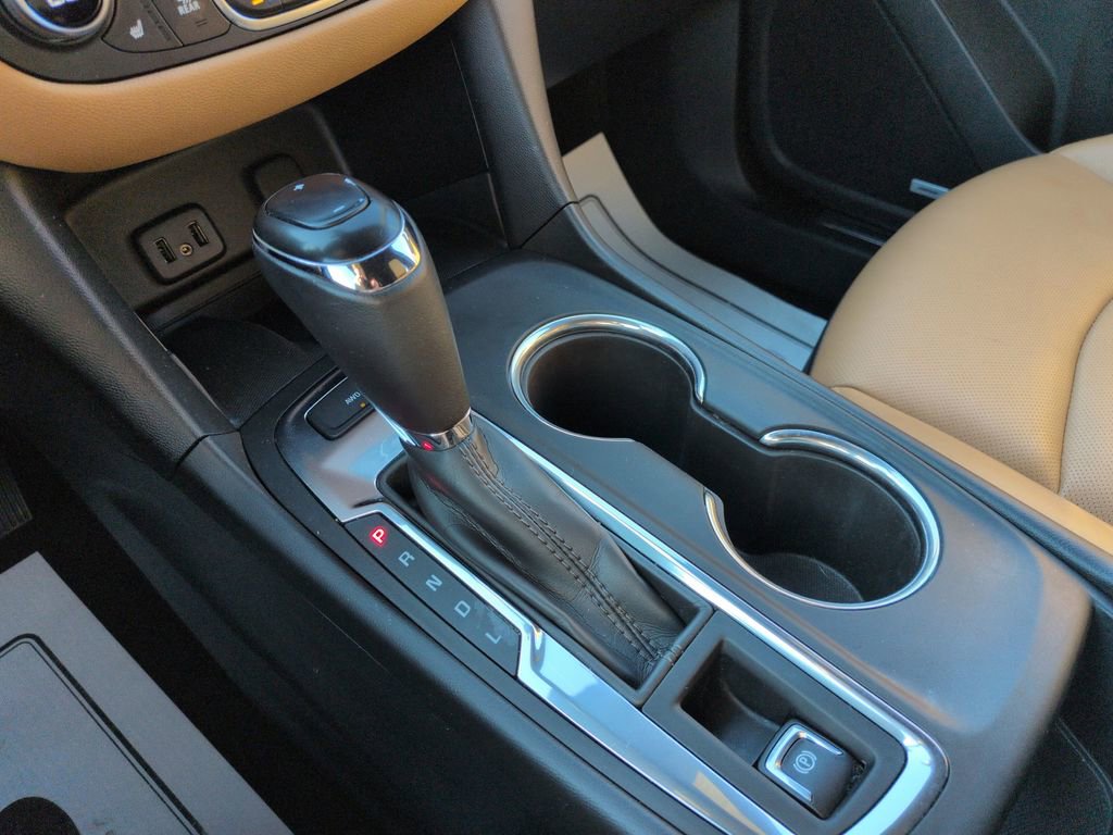 Used 2018 Chevrolet Equinox Premier image 24