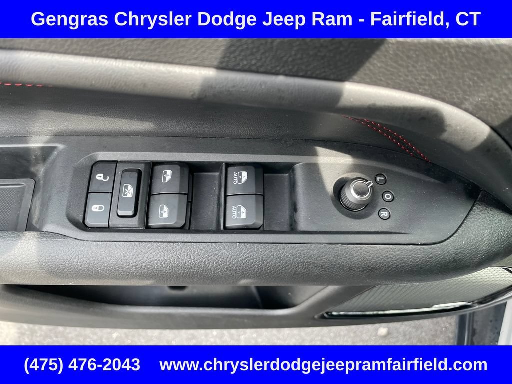 Certified 2025 Jeep Compass Trailhawk w/ Sun & Sound Group AWD/4WD image 41