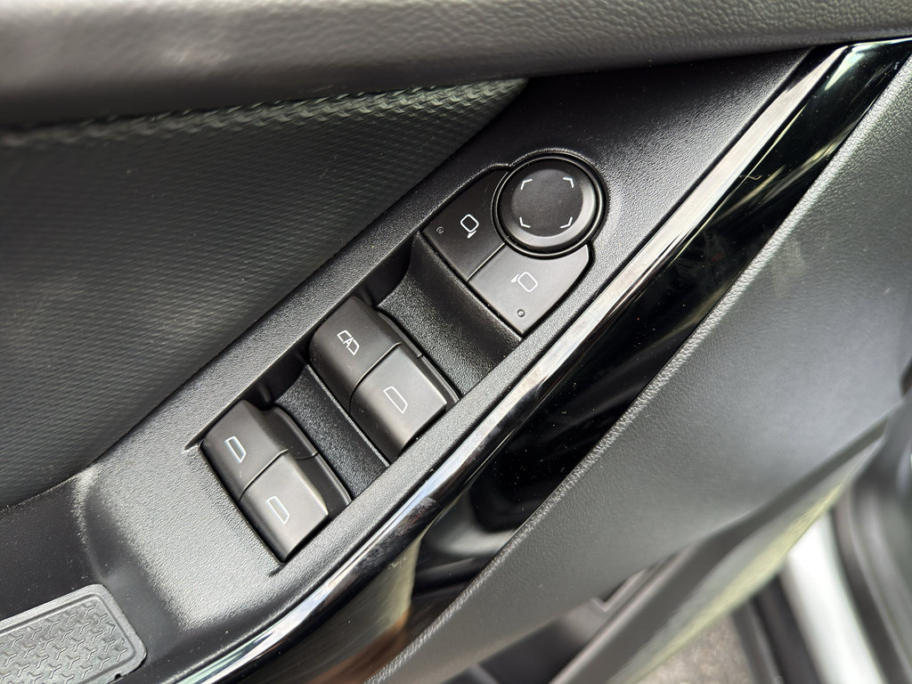 Used 2026 Chevrolet Equinox LT w/ Convenience Package II image 15