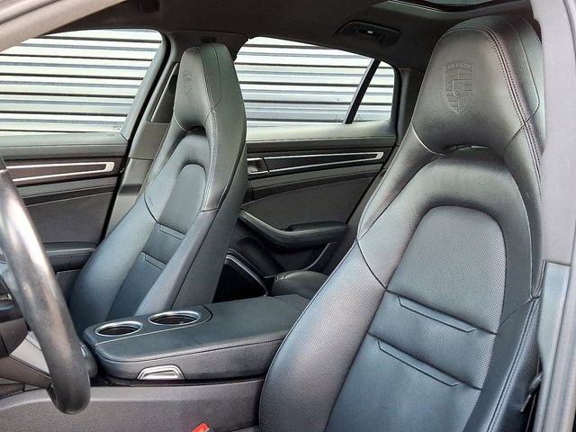 Certified 2023 Porsche Panamera 4 Platinum Edition image 5