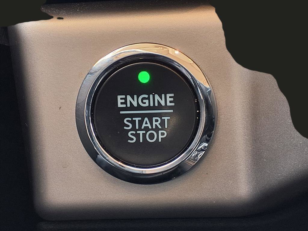 Used 2022 Ford Expedition XLT image 16