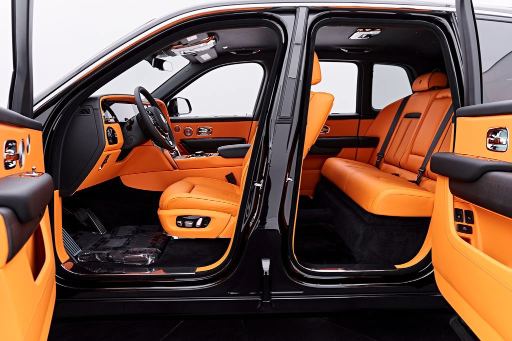 Used 2026 Rolls-Royce Cullinan AWD/4WD image 40