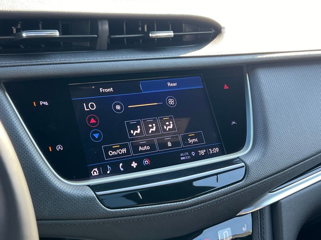 Certified 2023 Cadillac XT6 Luxury image 47