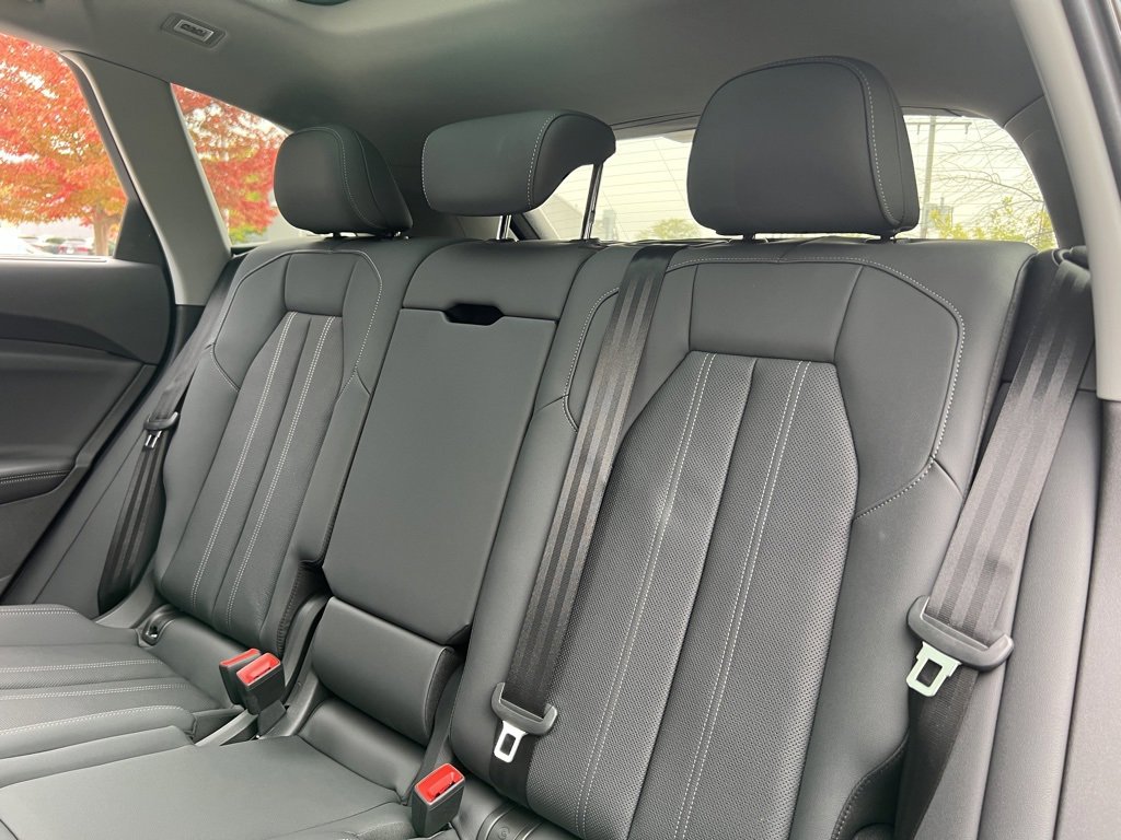 New 2025 Audi Q5 Premium Plus image 37